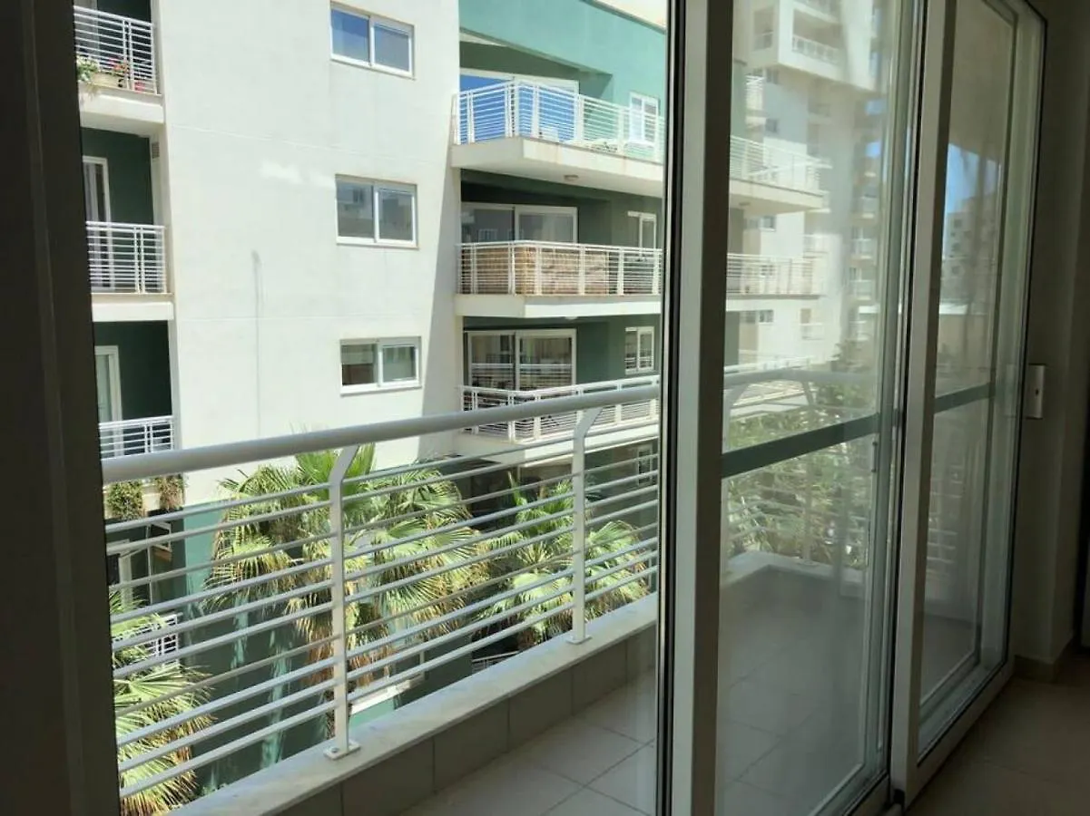 Tigne 2 Sliema One Bedroom Apartment Malta